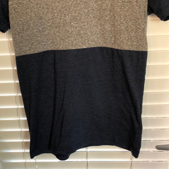 Great Condition Aeropostale short sleeve shirt XS - Picture 3 of 6